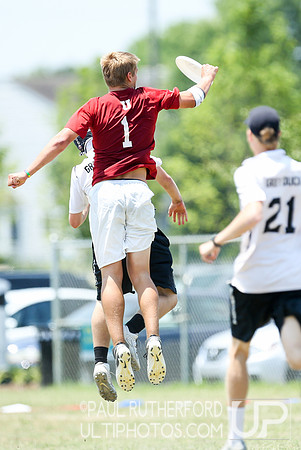Action from USAU College Division 1 Nationals
