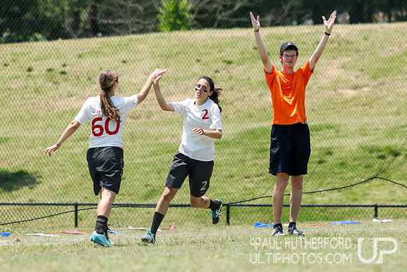 Action from USAU College Division 1 Nationals