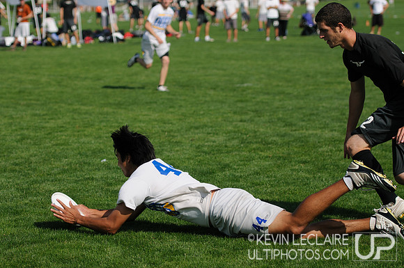 2012 USAU D-I College Championships Friday Action