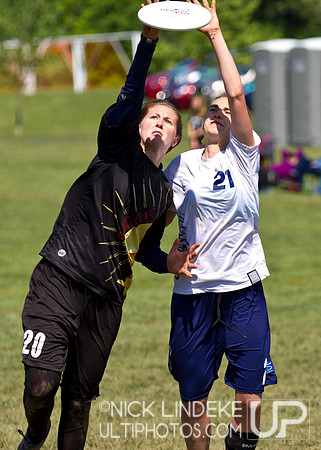 Sunday Action - D-III College Championships