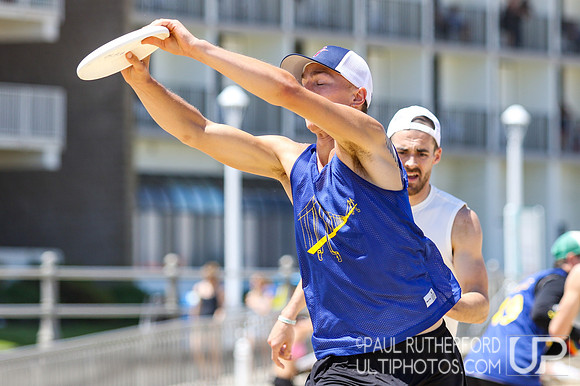 Action from 2016 USAU Beach Nationals