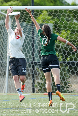 Action from USAU College Division 1 Nationals