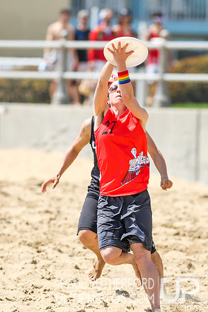 Action from 2016 USAU Beach Nationals