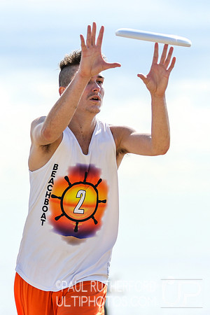Action from 2016 USAU Beach Nationals