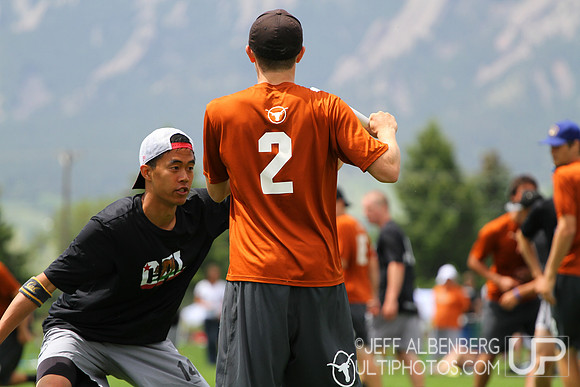 Sunday Open Placement Bracket action from 2012 College Nationals