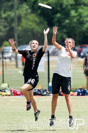 Action from USAU College Division 1 Nationals