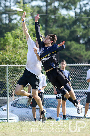 Action from USAU College Division 1 Nationals
