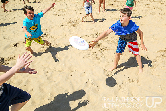 Action from 2016 USAU Beach Nationals