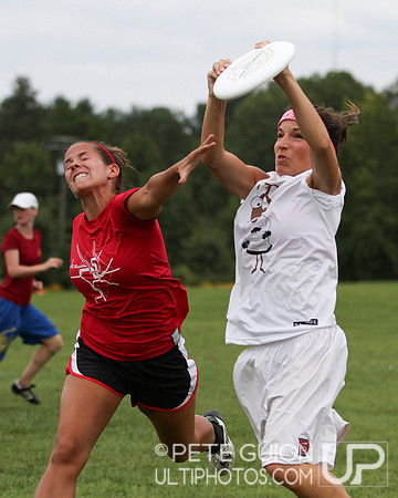 Round 4 of Mixed pool play of the Ultimate Capitol Sectionals