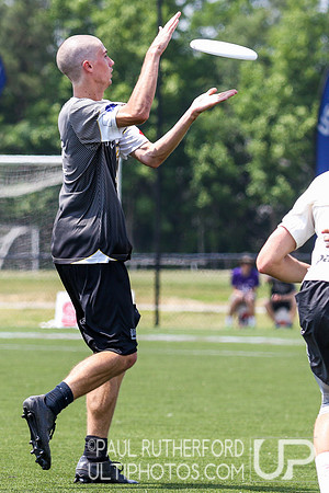 Action from USAU College Division 1 Nationals
