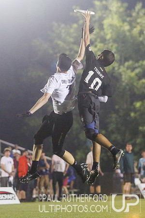 Action from USAU College Division 1 Nationals