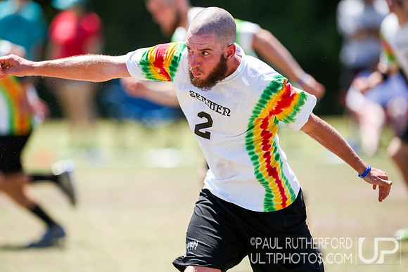 Action from USAU College Division 1 Nationals