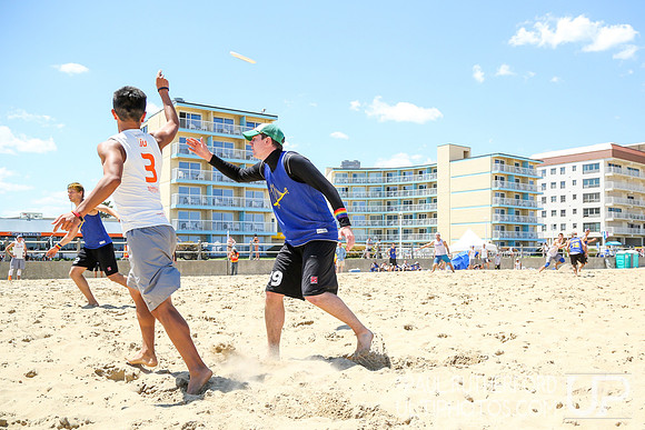 Action from 2016 USAU Beach Nationals