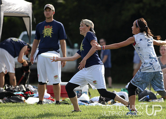 Round 5 of Mixed pool play of the Ultimate Capitol Sectionals