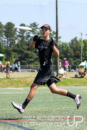 Action from USAU College Division 1 Nationals