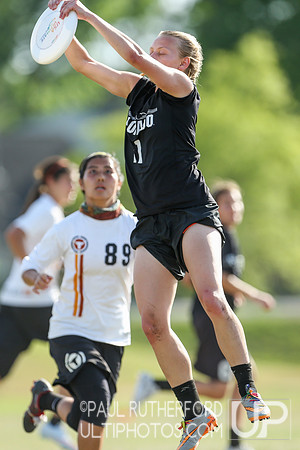 Action from USAU College Division 1 Nationals