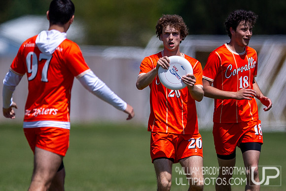 Day 2 of the USA Ultimate D-I College Championships