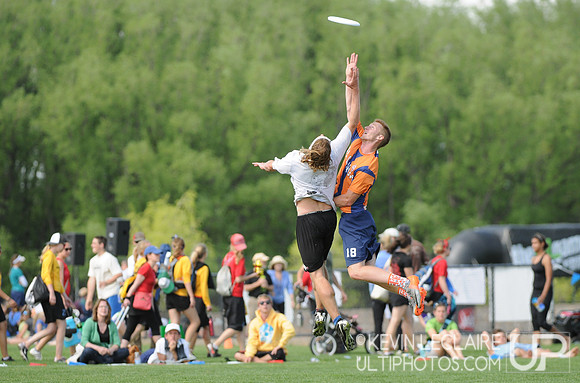 Friday College Championships Preview Highlights