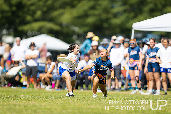 Saturday full coverage from USAU D-I College Championships, Tufts vs Santa Barbara