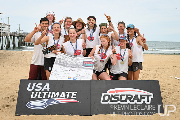 HoDawgs Women's Champions Team Photo - 2025 Beach Championships