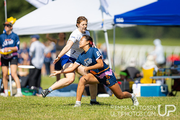 Saturday full coverage from USAU D-I College Championships, Tufts vs Santa Barbara
