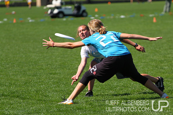 Sunday Women's Quarter-Final action from 2012 College Nationals