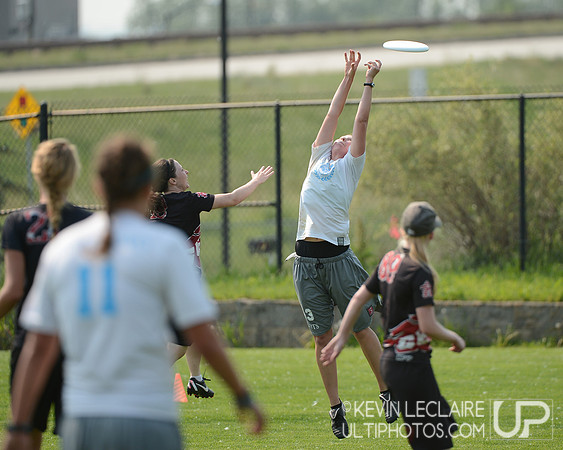 2012 USAU D-I College Championships Saturday Action