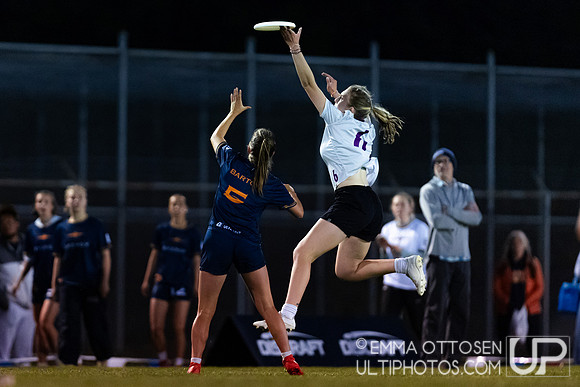 Sunday Highlights from USAU D-I College Championship semi-finals