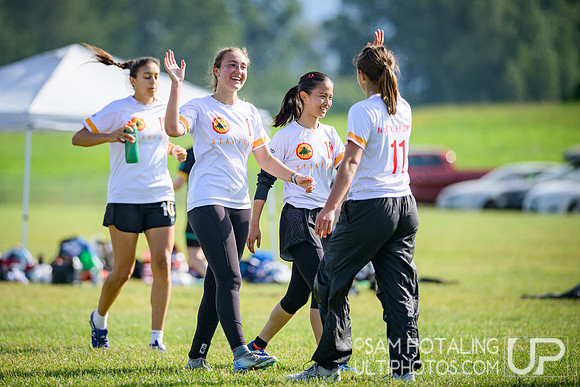 Stanford Superfly vs Vermont Ruckus in pool play at USAU D-I College Championships