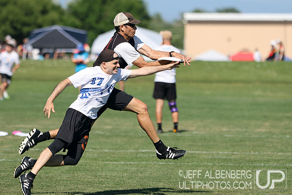 Day 1 of USA Ultimate Masters Championships