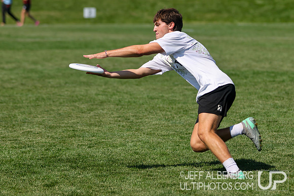 Pool play at USAU Youth Club Championships