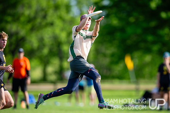 Men’s pool play at USAU DI College Championships