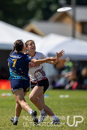 Day 2 of the USA Ultimate D-I College Championships