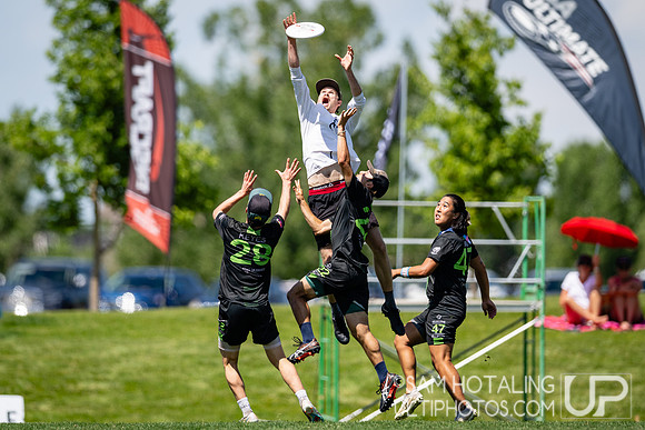 Highlights from pool play at USAU International Club Championship