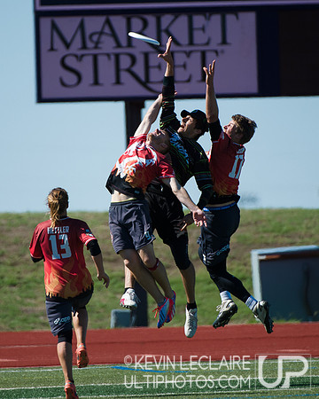 Drag'n Thrust vs. Ghosts Mixed Semi 2013 USA Ultimate Club Natio