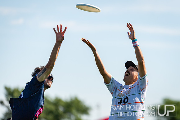Highlights from quarterfinals at USAU International Club Championship