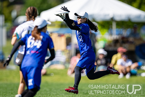 Highlights from semifinals at USAU International Club Championship