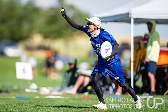 Highlights from semifinals at USAU International Club Championship