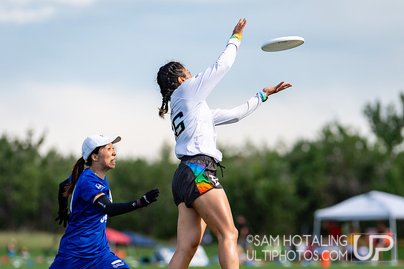 Highlights from semifinals at USAU International Club Championship