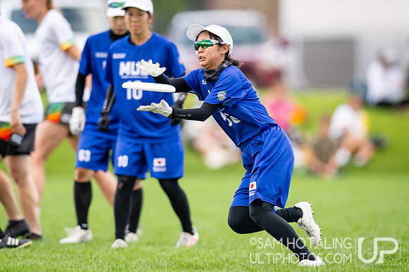 Highlights from semifinals at USAU International Club Championship