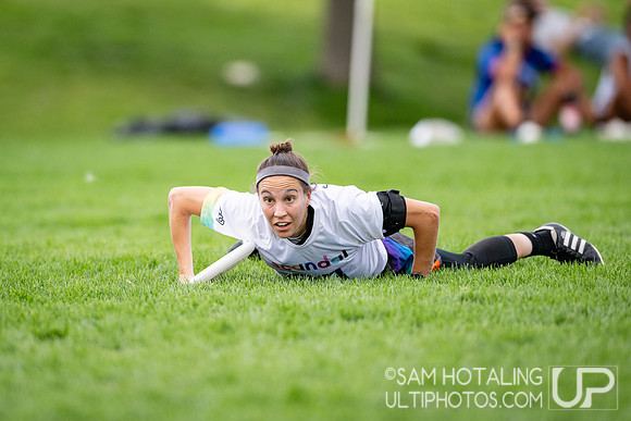 Highlights from semifinals at USAU International Club Championship