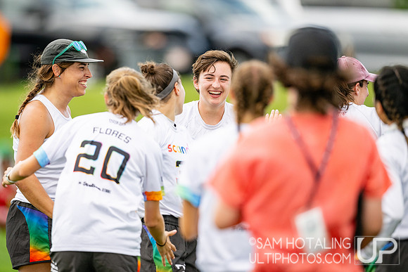 Highlights from semifinals at USAU International Club Championship