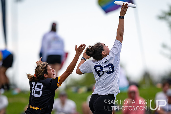 Highlights from semifinals at USAU International Club Championship