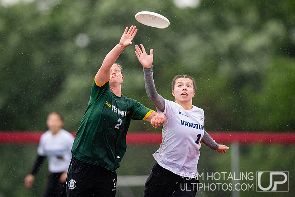 Quarterfinals at USAU DI College Championships