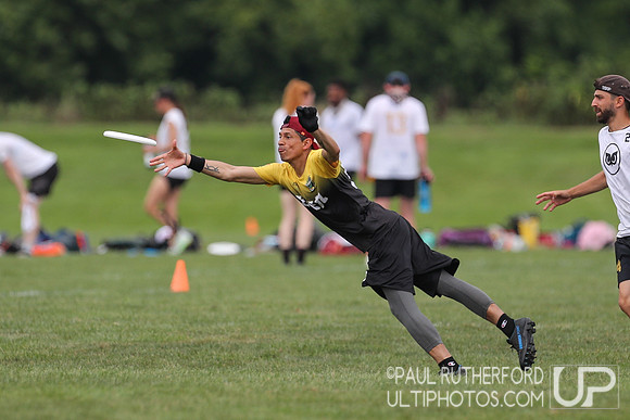 Zen Ultimate Club and Owls UC 2022 at World Ultimate Club Championships