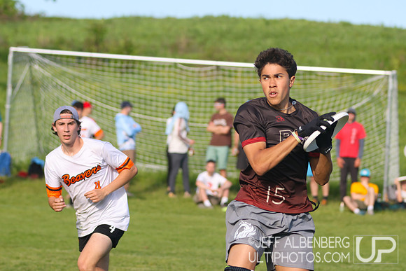 Pool play at USAU D1 College Championships
