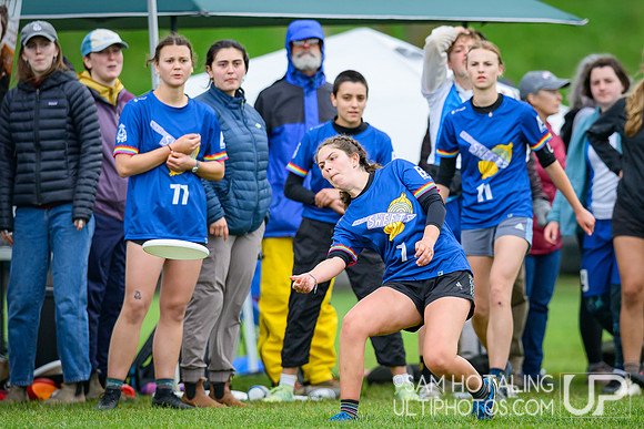 Lewis & Clark Artemis vs Whitman Sweets in quarterfinals at USAU D-III College Championships