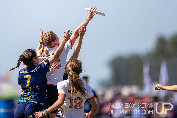 Day 2 of the USA Ultimate D-I College Championships