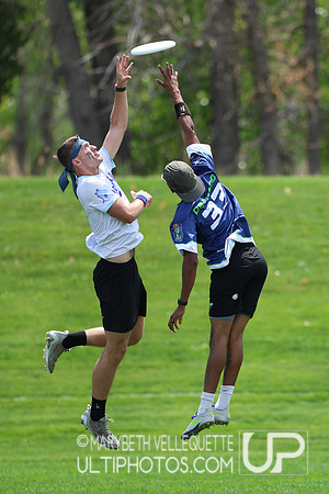 Friday action at the USAU International Club Championships.