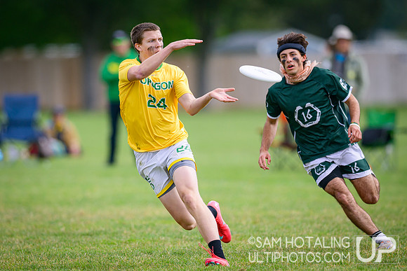 Pool play at USAU D-I College Championships